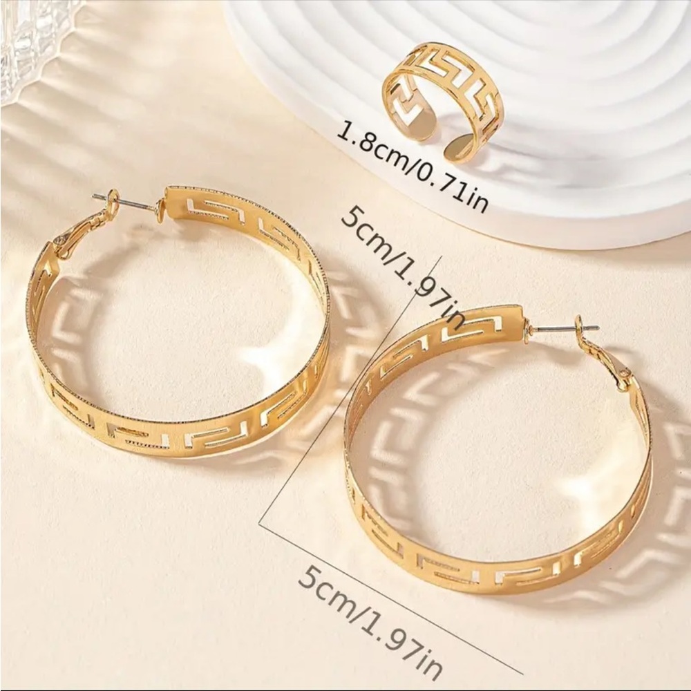 Gold Tone Versace-Esque Hoop Earrings & Ring Set 💍 - Picture 3 of 4
